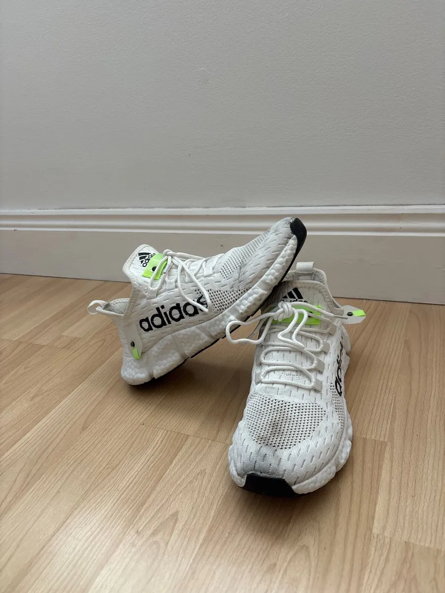 Replica adidas trainers - Image 1