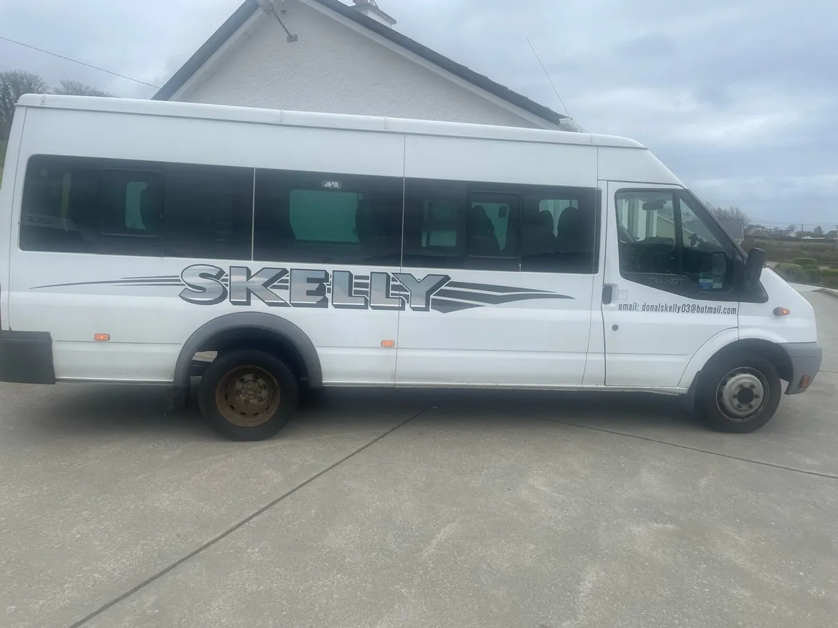 141 Ford Transit Minibus - Image 3