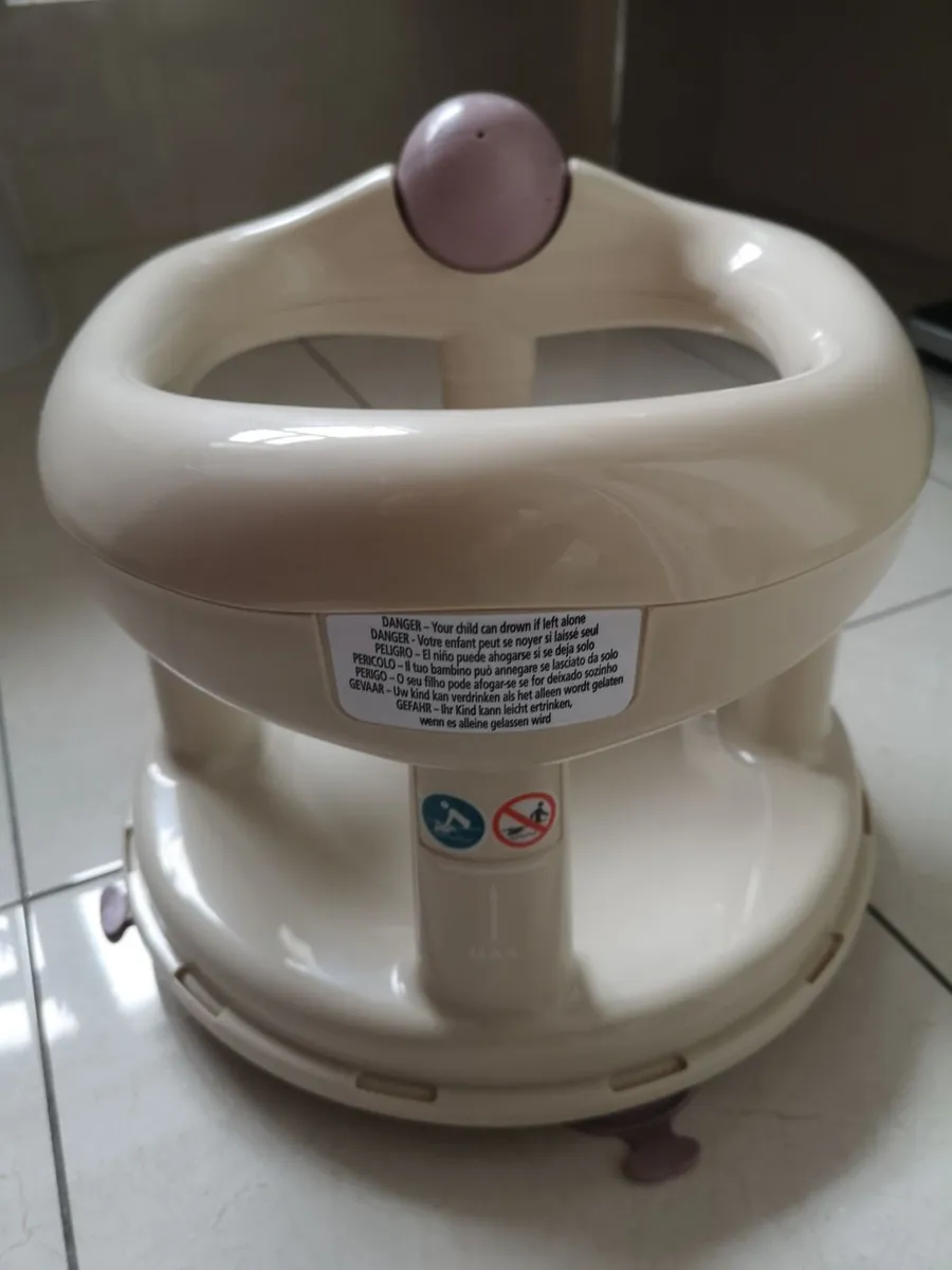 Bebeconfort Swivel Baby Bath seat - Image 1