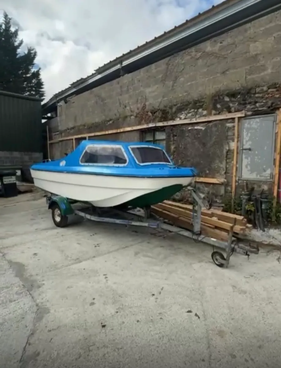 CJR14 Motorboat - Image 1