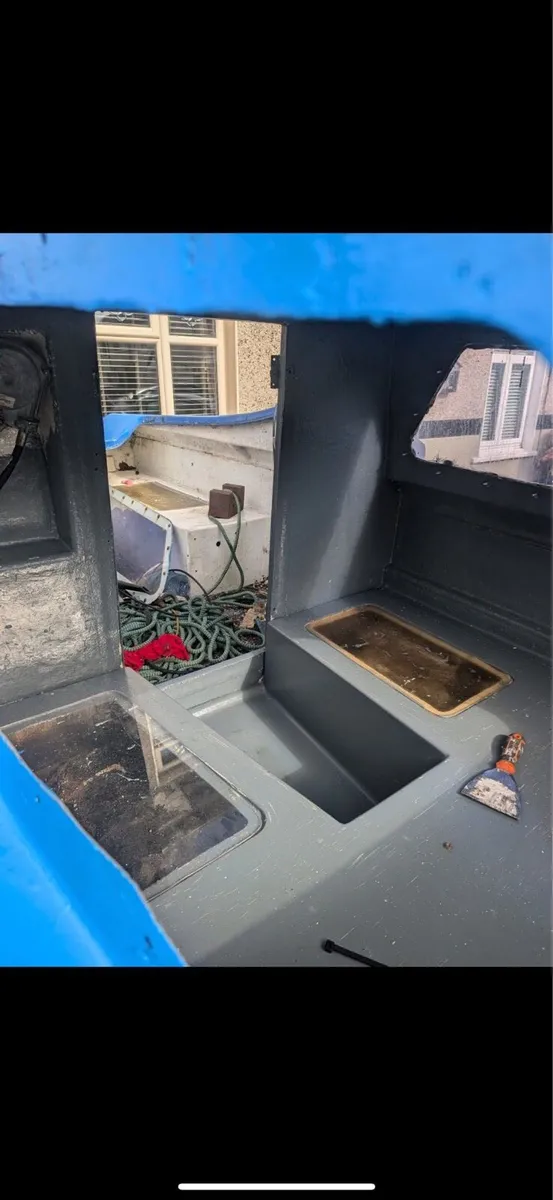 CJR14 Motorboat - Image 4