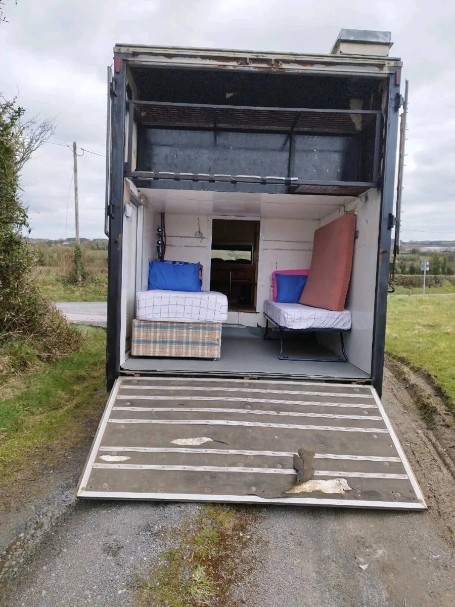 03 Iveco Camper - Image 4