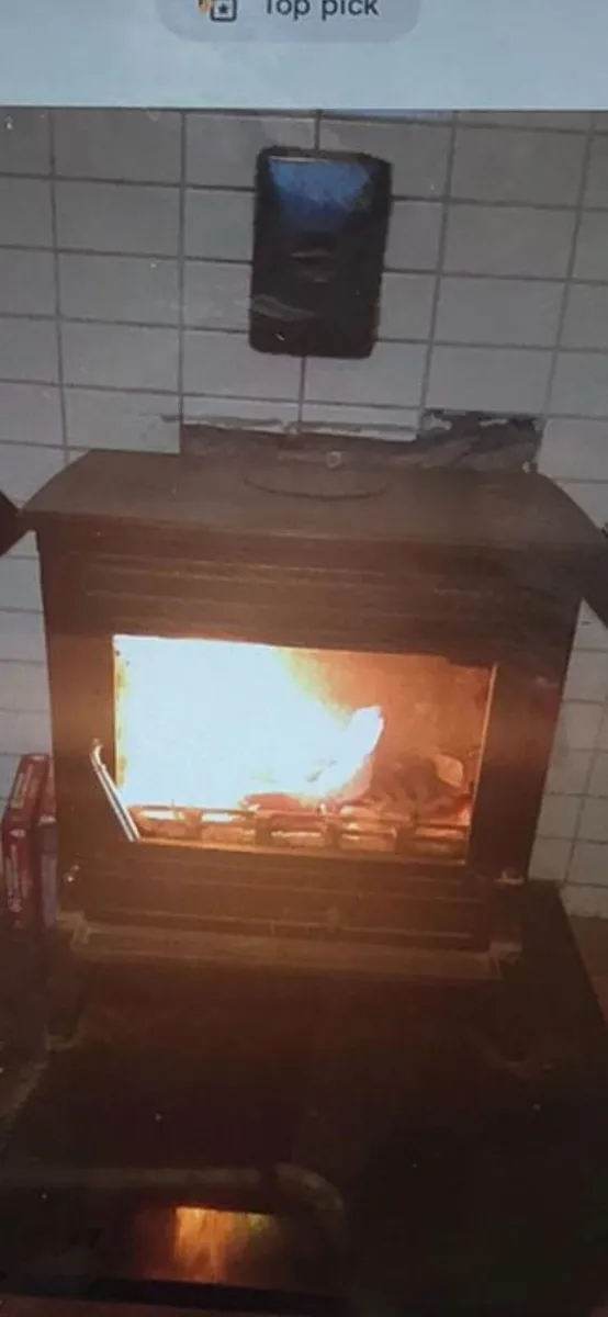 Stove with back boiler - Image 4