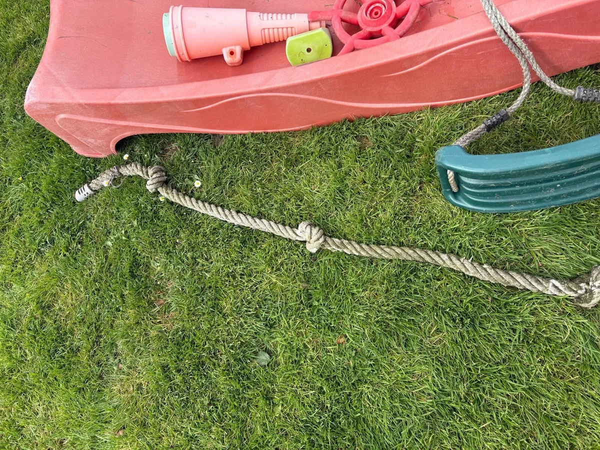 Playhouse slide and accessories - Image 3