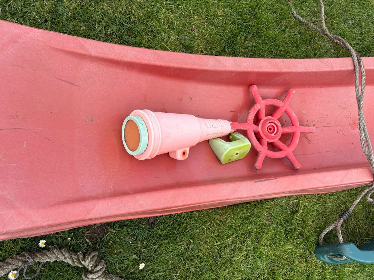 Playhouse slide and accessories - Image 1
