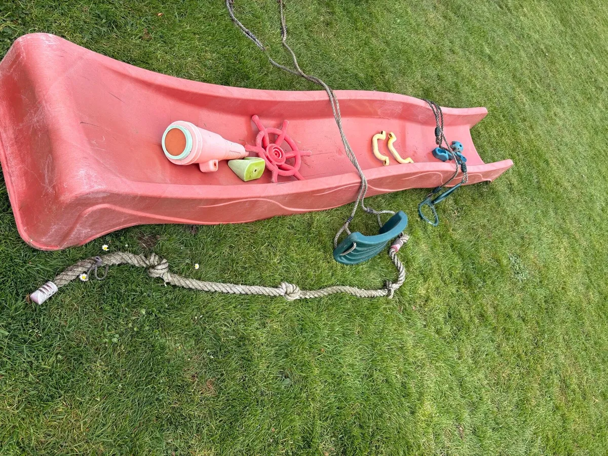 Playhouse slide and accessories - Image 4