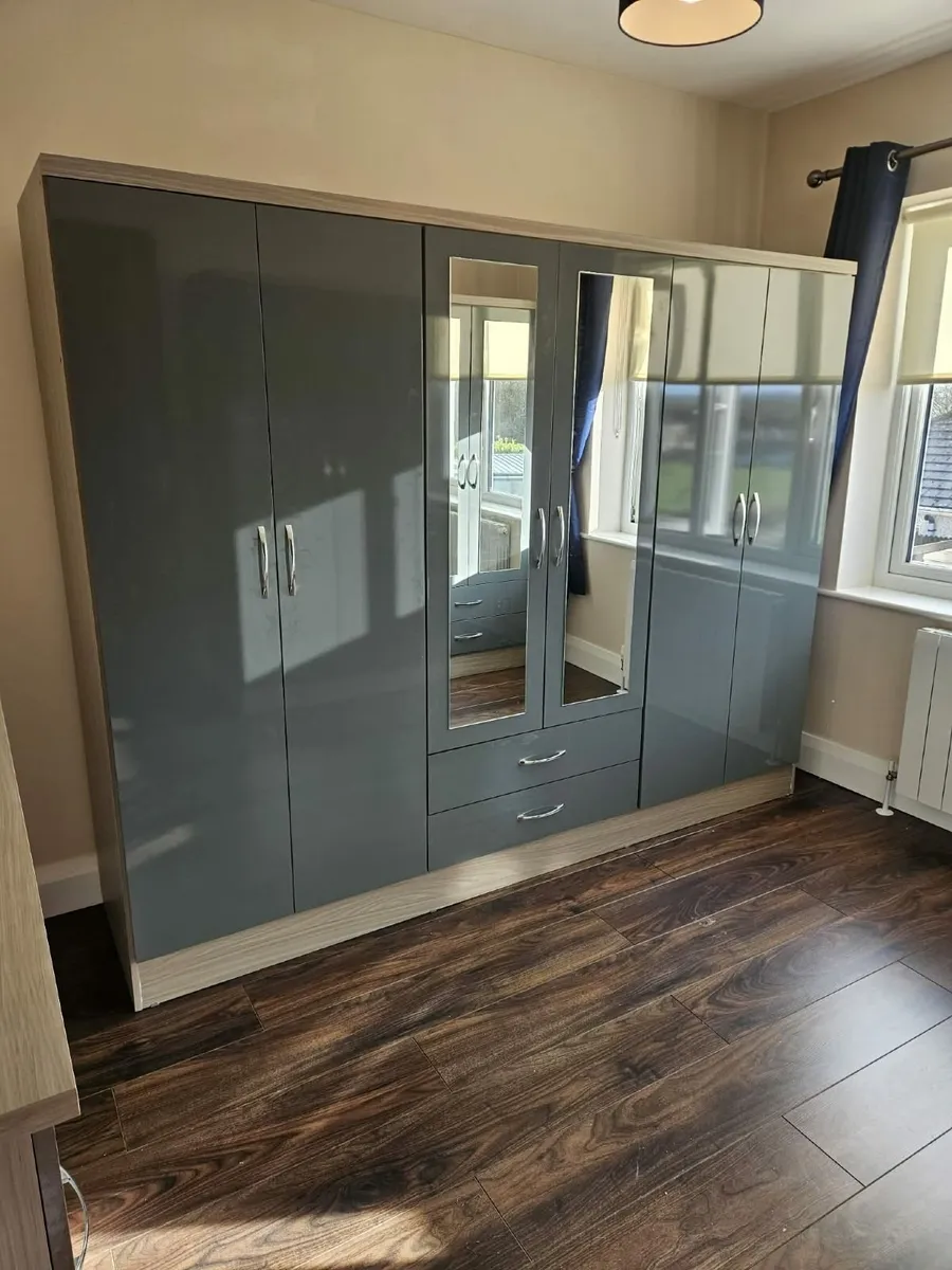 6 DOOR WARDROBES WHITE OR GREY GLOSS 0872927892 - Image 2