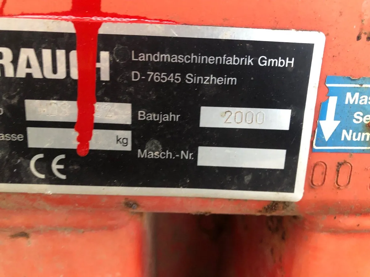 Fertiliser spreader - Image 2