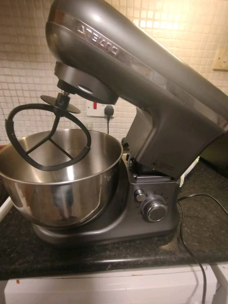 Stand Mixer - Image 1