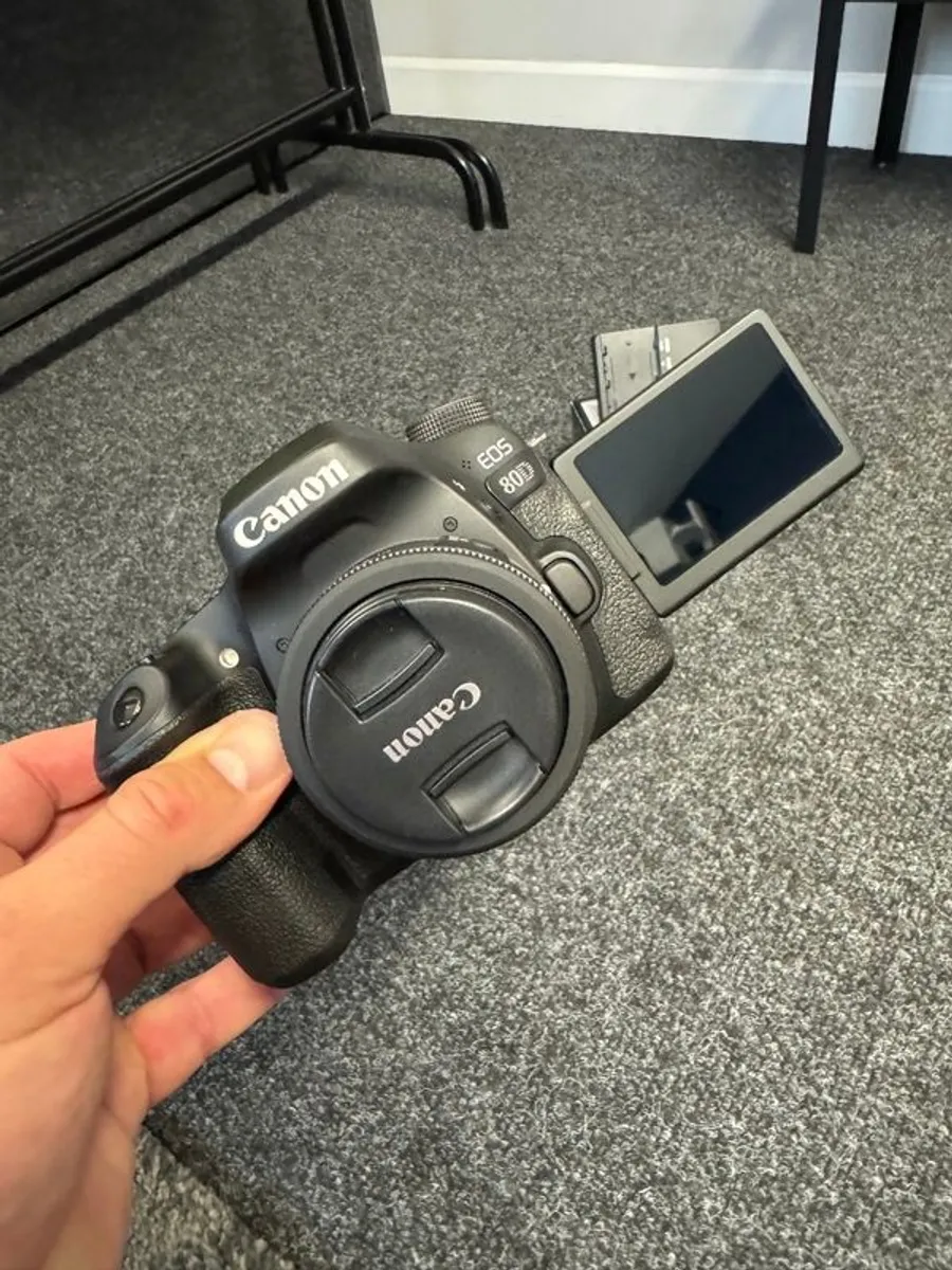 Canon 80D - Image 1