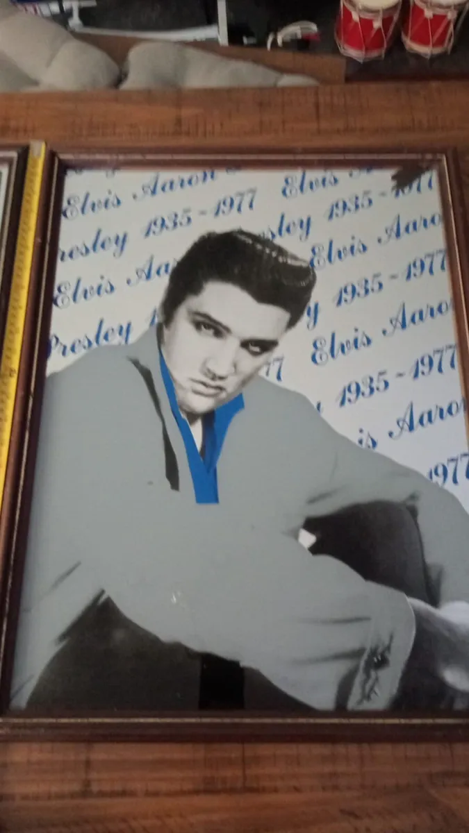 Vintage Elvis bar pub mancave mirrors x2 - Image 3