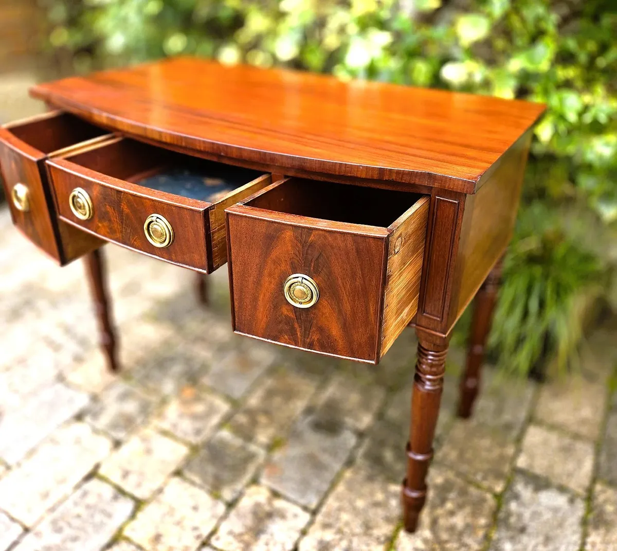 Compact Georgian Sideboard- Circa 1830 - Image 3