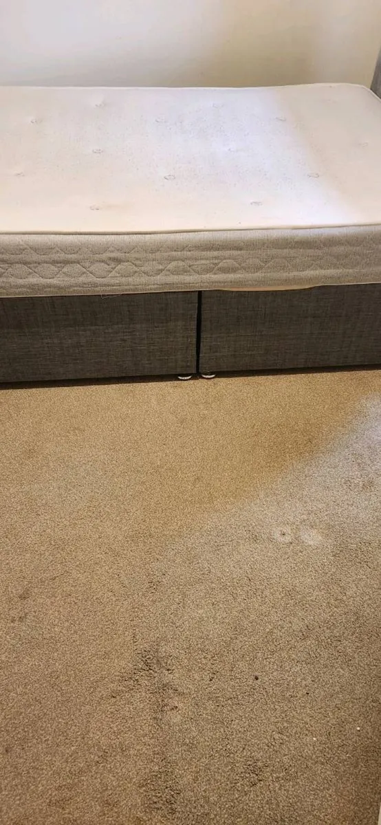 2 split base double beds - Image 1