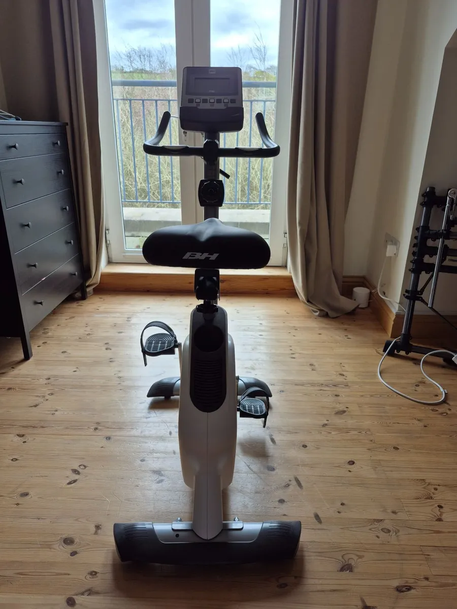 Exercise bike - Image 2