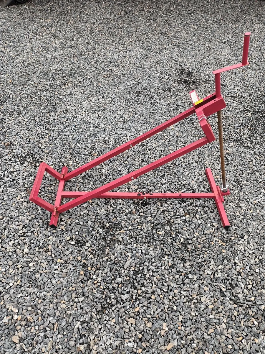 Lawnmower Lift... Jack - Image 1