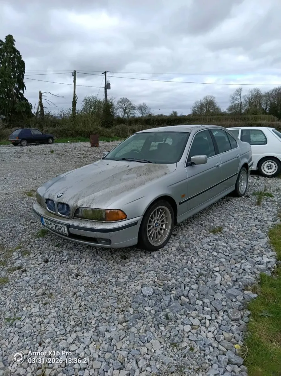 1998 bmw e39 523i - Image 1