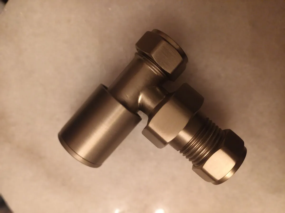 Brushed brass angled radiator valve - Image 1