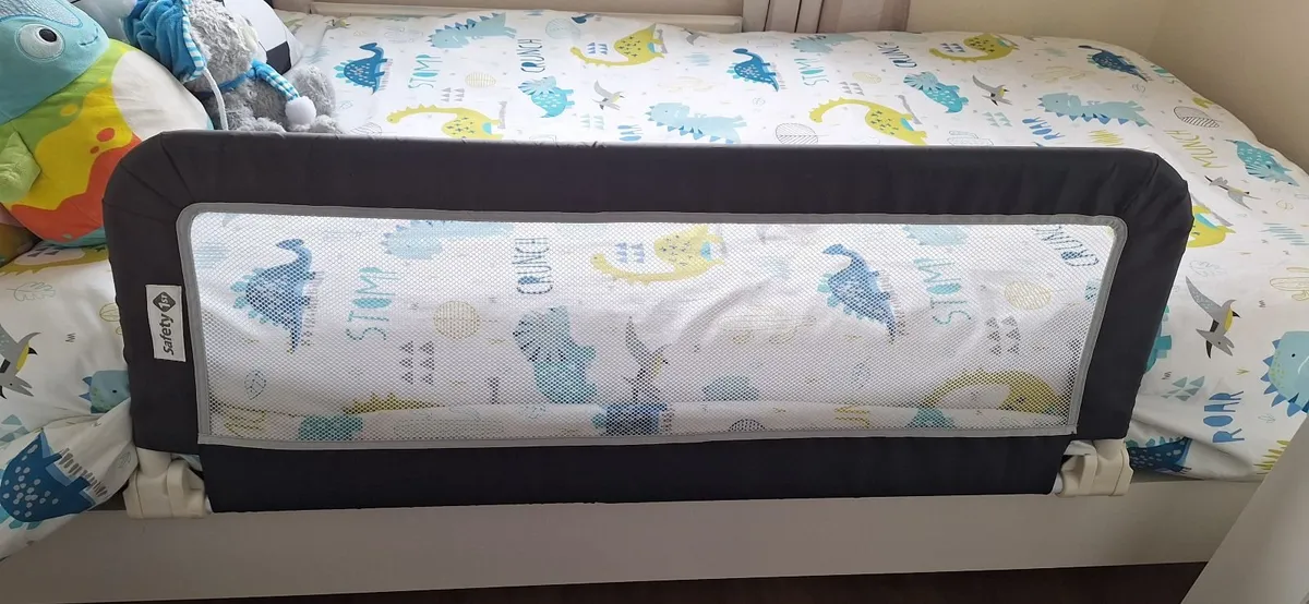 Kids bed rails