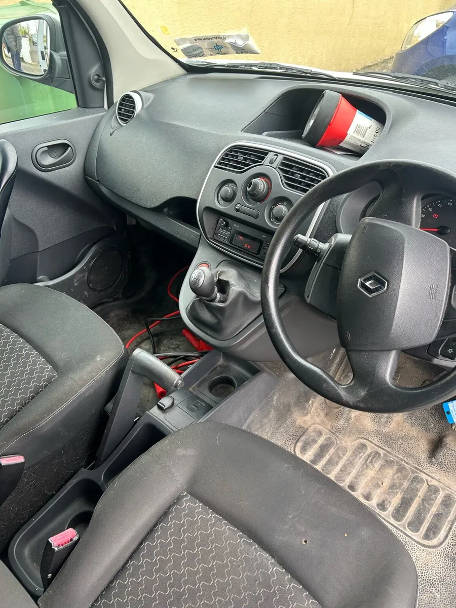Renault Kangoo 4dr Commercial - Image 4