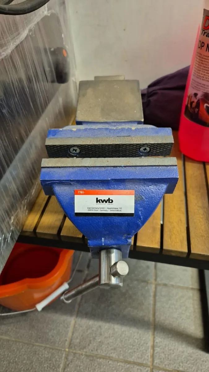 Bench Vise - Image 1