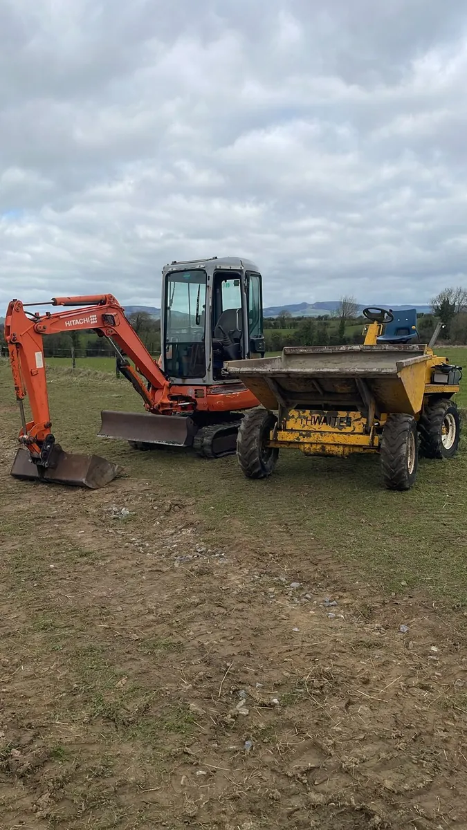 Hitachi mini digger & 3 ton dumper - Image 1