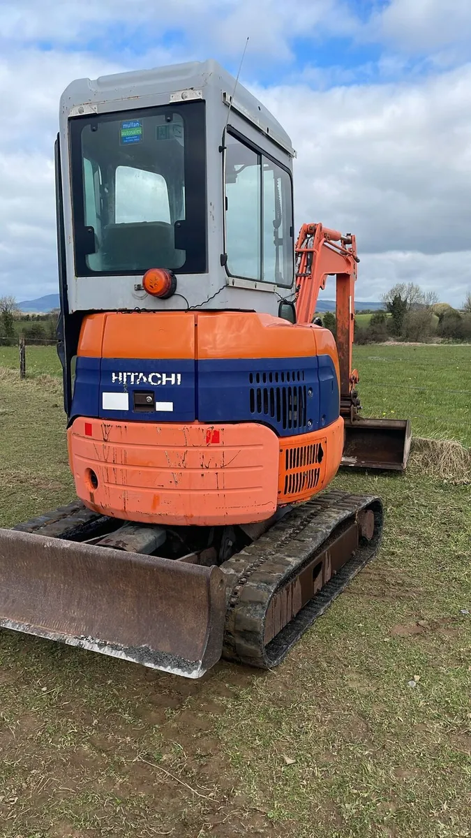 Hitachi mini digger & 3 ton dumper - Image 3