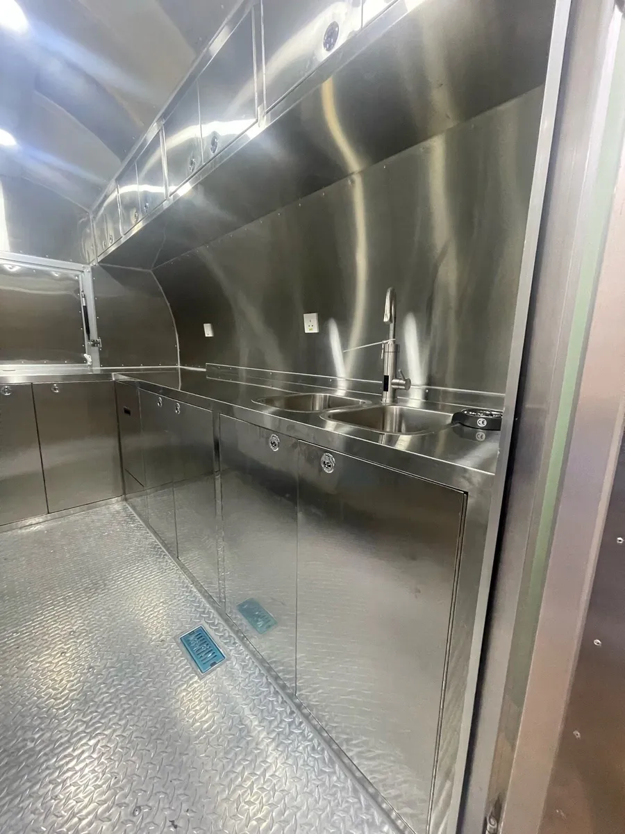 Food/ Coffee Trailer - Image 3