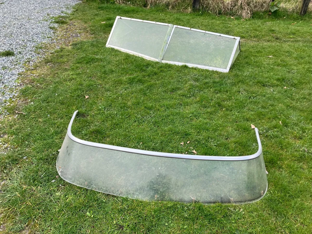 BOAT WINDSCREENS AND BOAT WINDOWS - Image 1