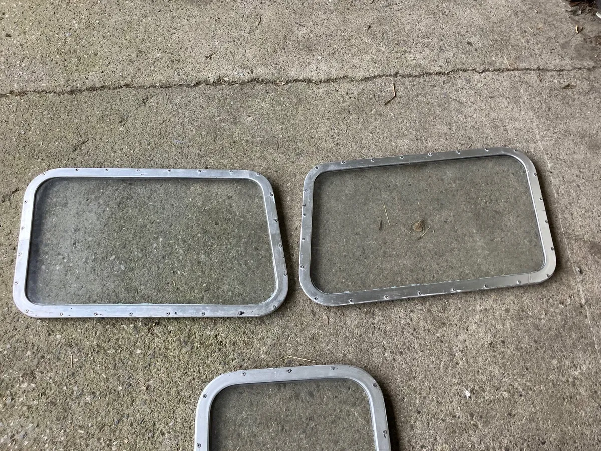 BOAT WINDSCREENS AND BOAT WINDOWS - Image 4