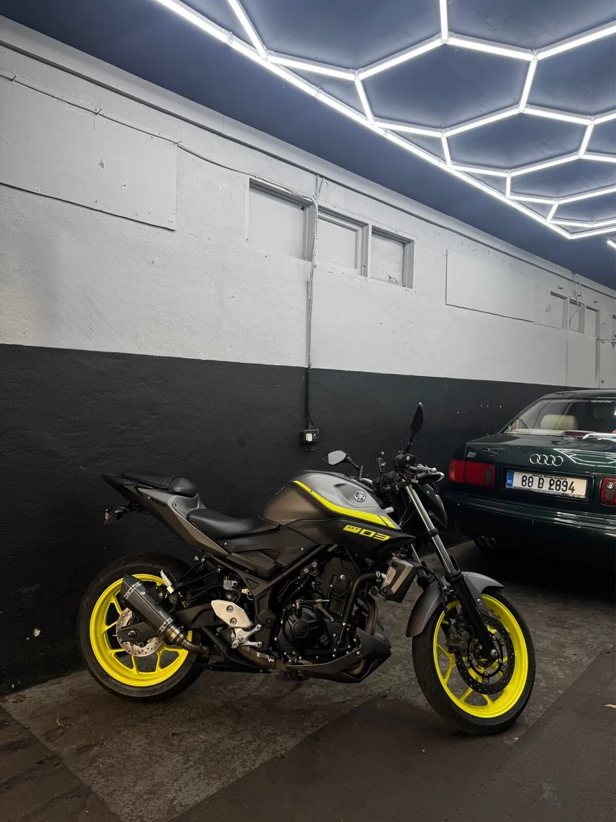 Yamaha mt03 Valentino Rossi Limited Edition 2019 - Image 3