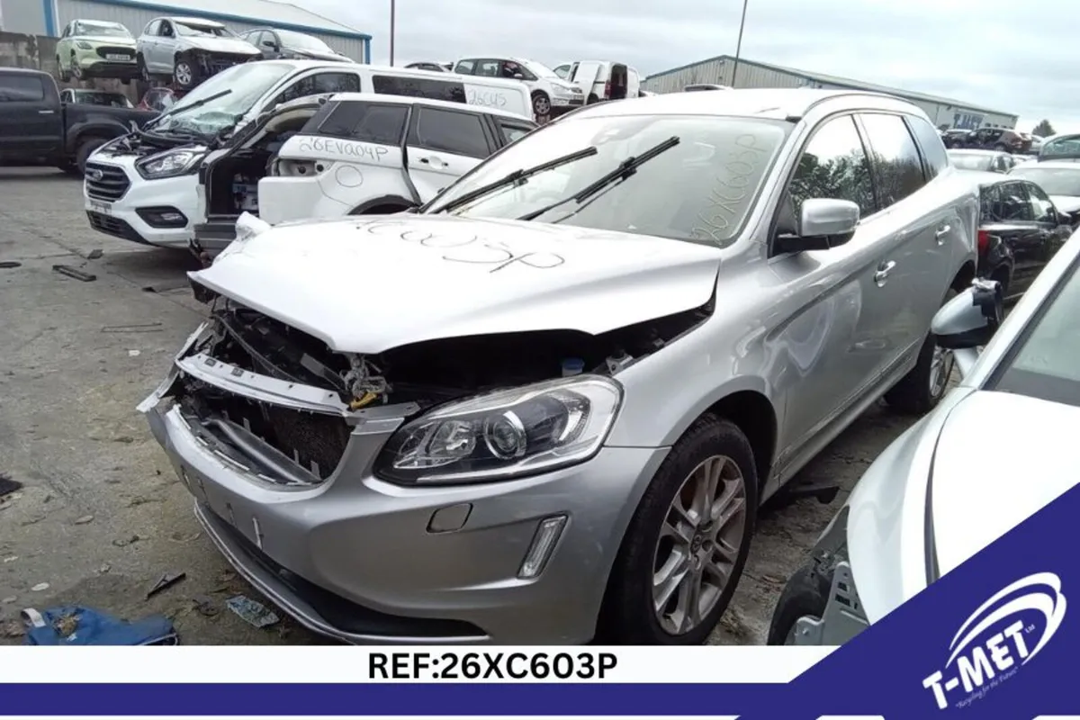 2016 VOLVO XC60 BREAKING FOR PARTS - Image 4