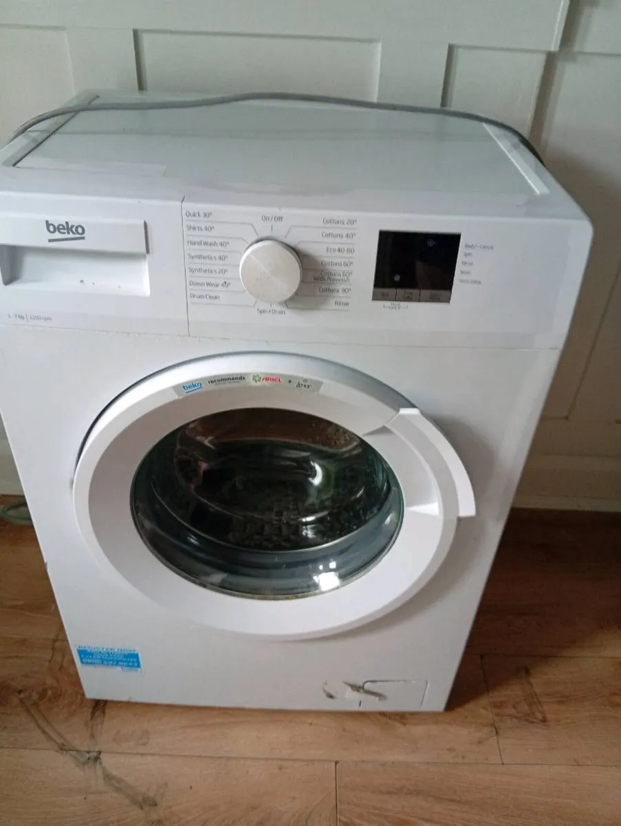 Washing machine - Image 1