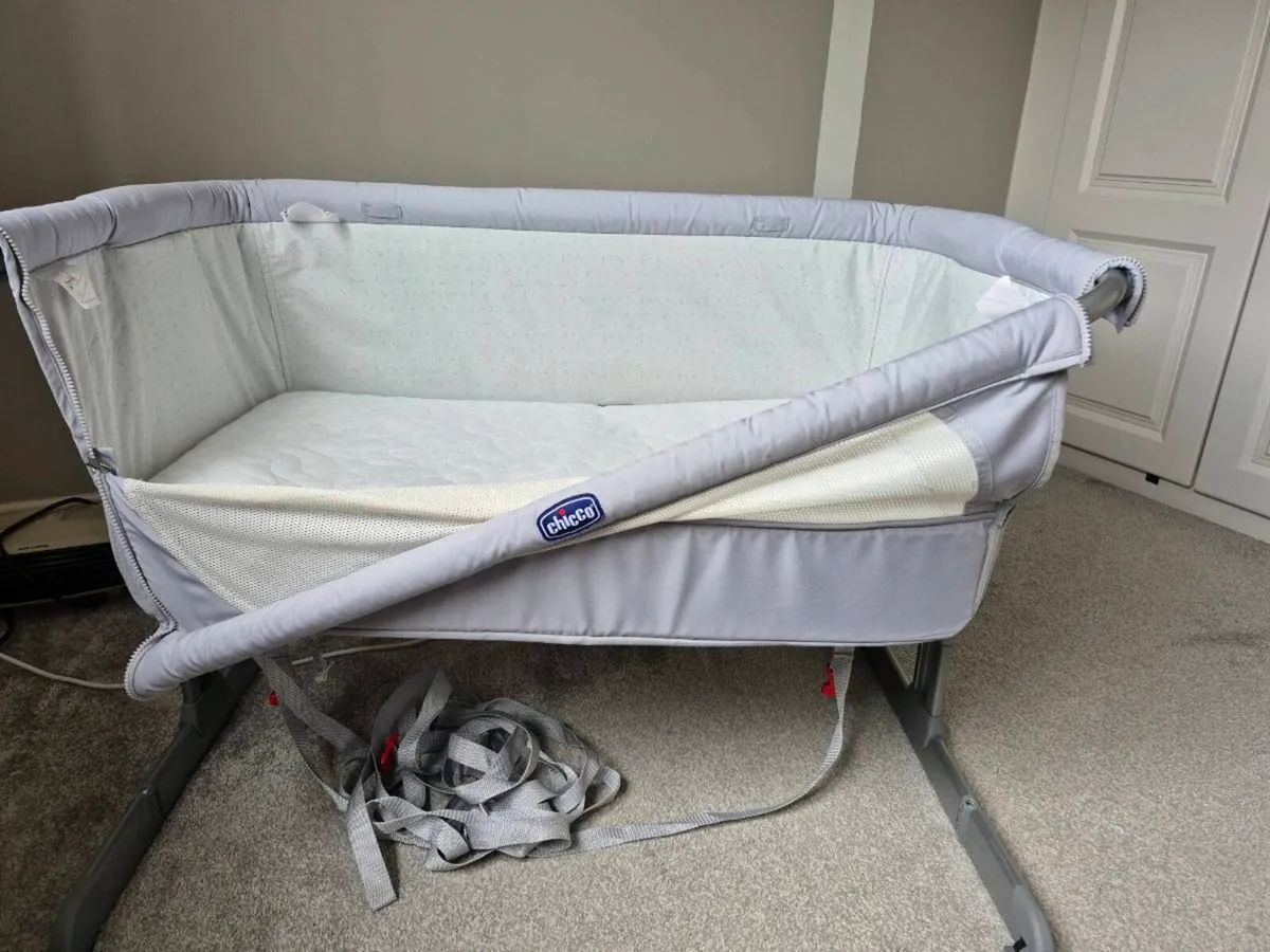 Chicco next to me crib - Image 1