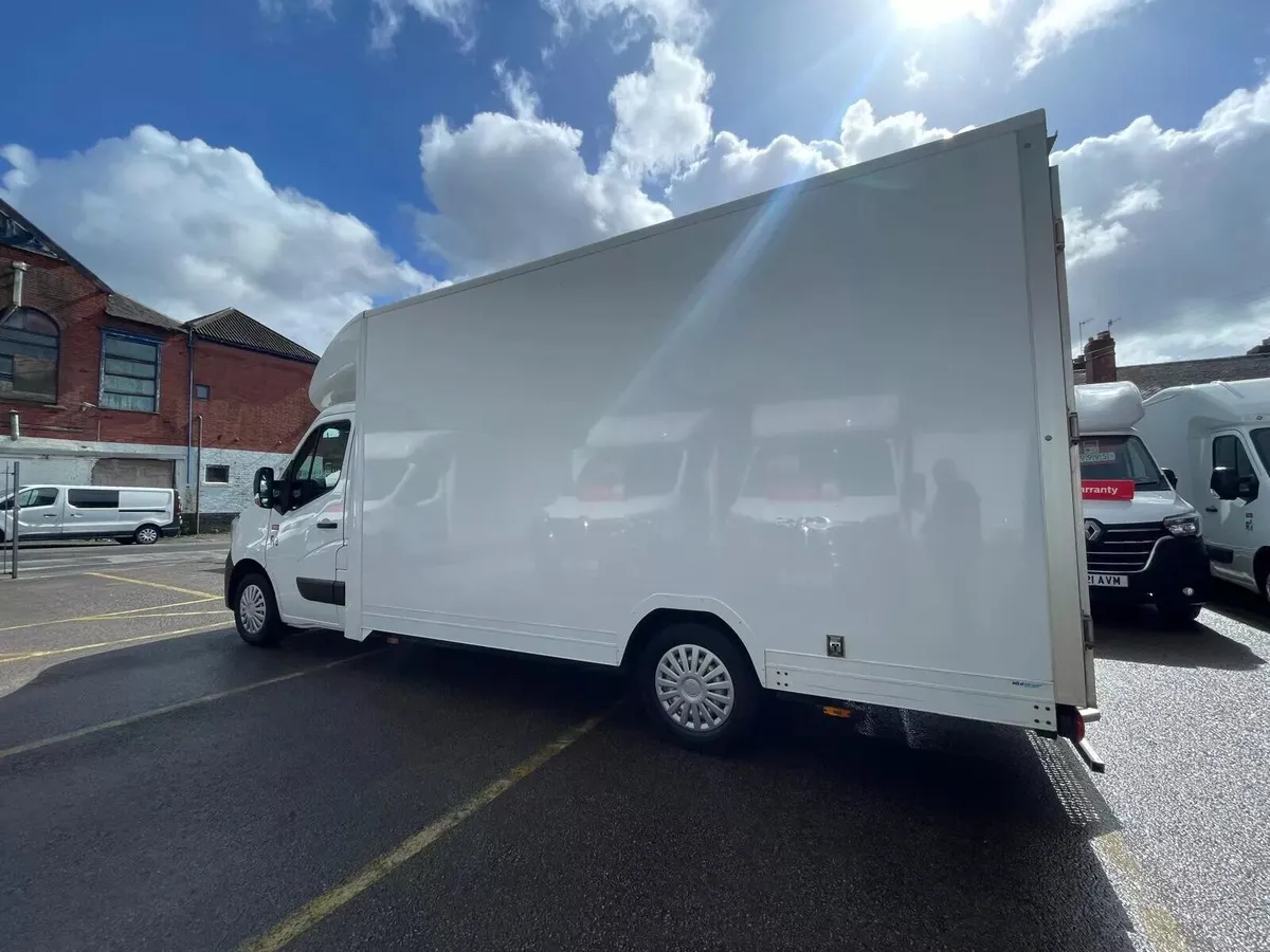2024 Renault Master Luton Low Loader Box Van - Image 2