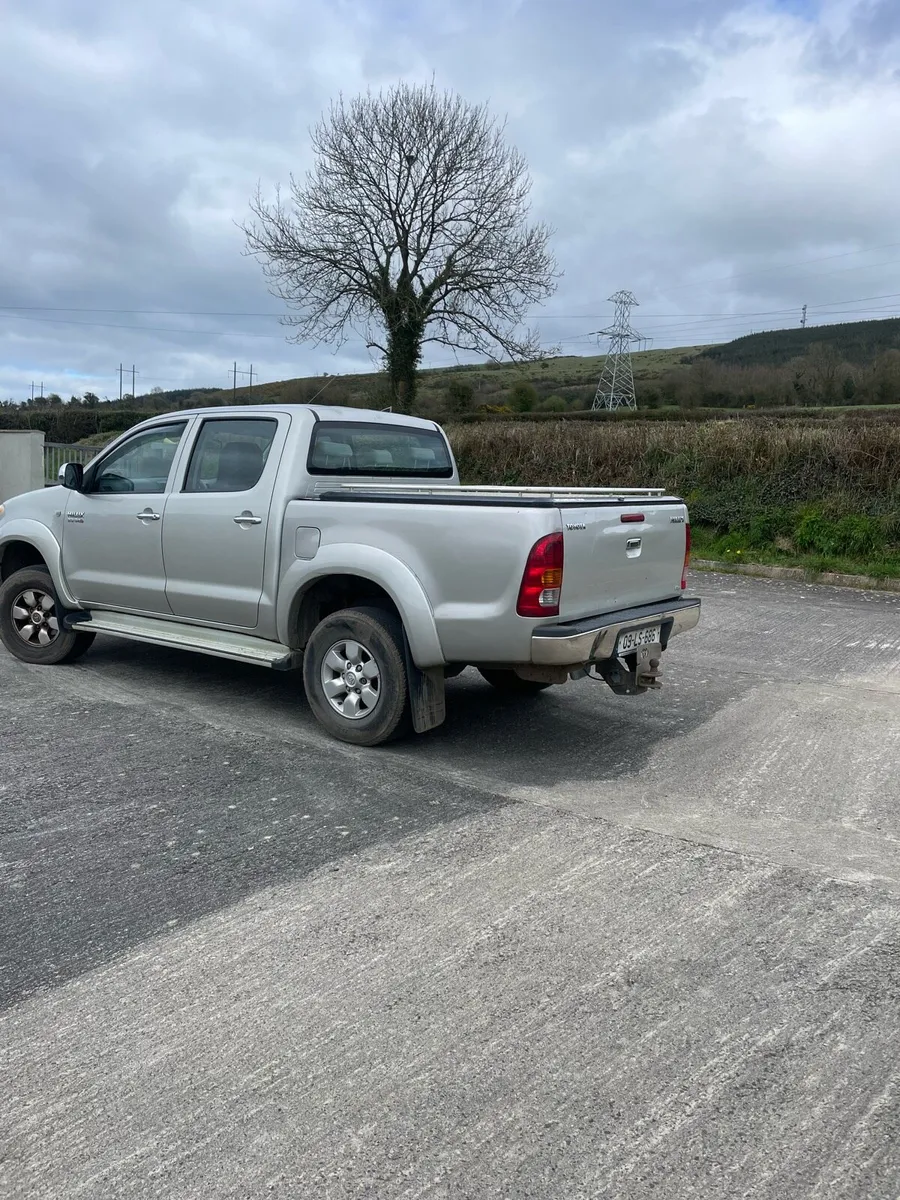 Toyota hi lux - Image 4