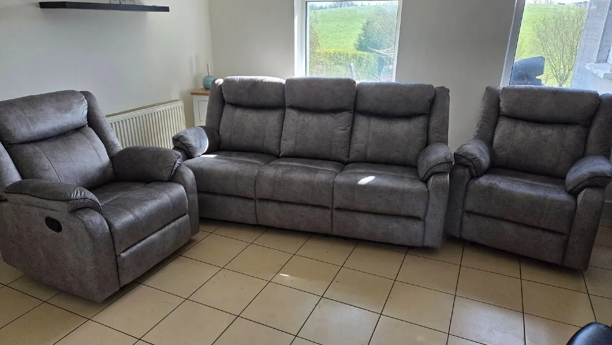 Fully reclining Vancouver - 311 - NEW - Image 2