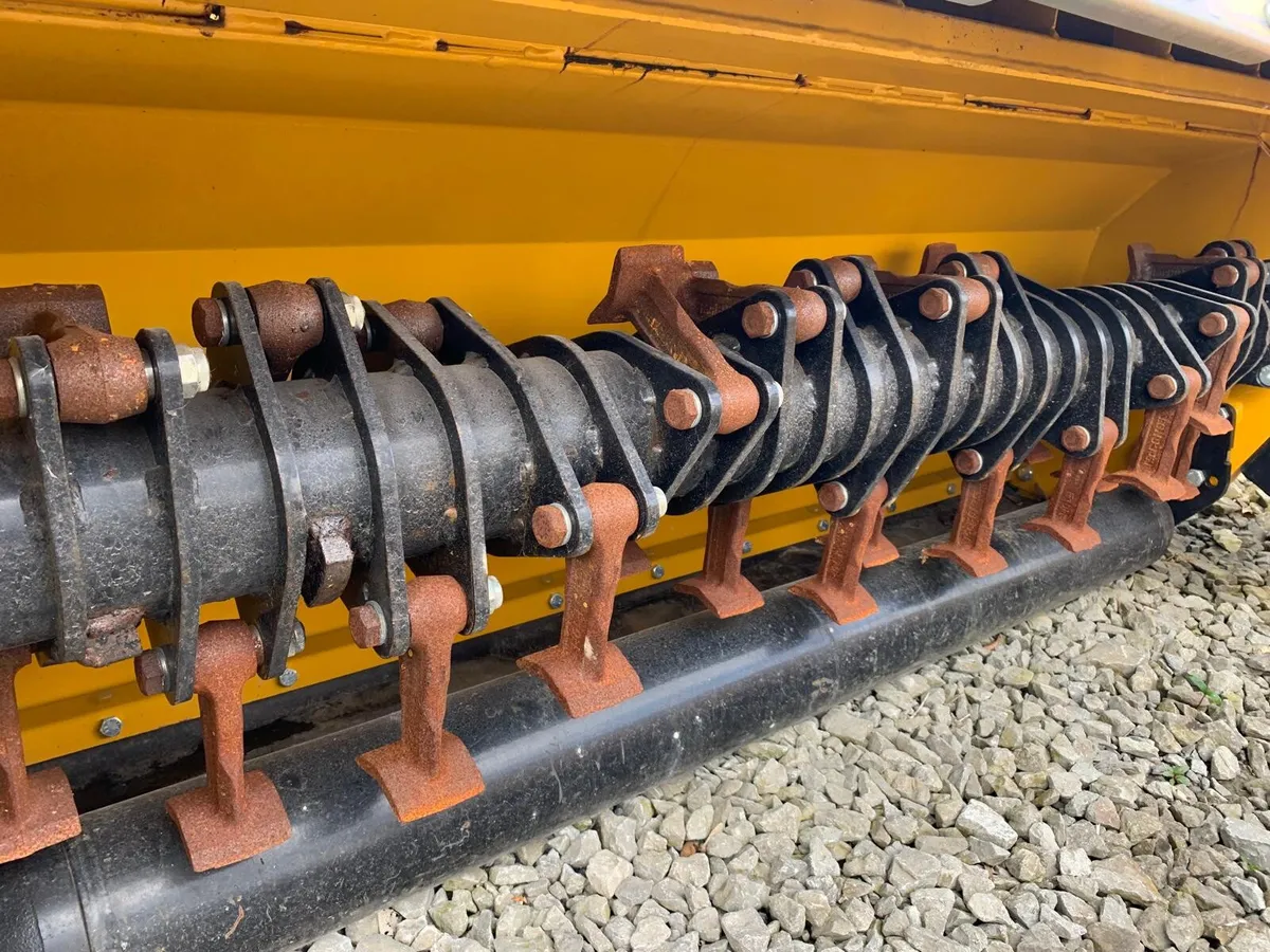 MCCONNEL 1.5M 85HP MULTICUT - Image 2