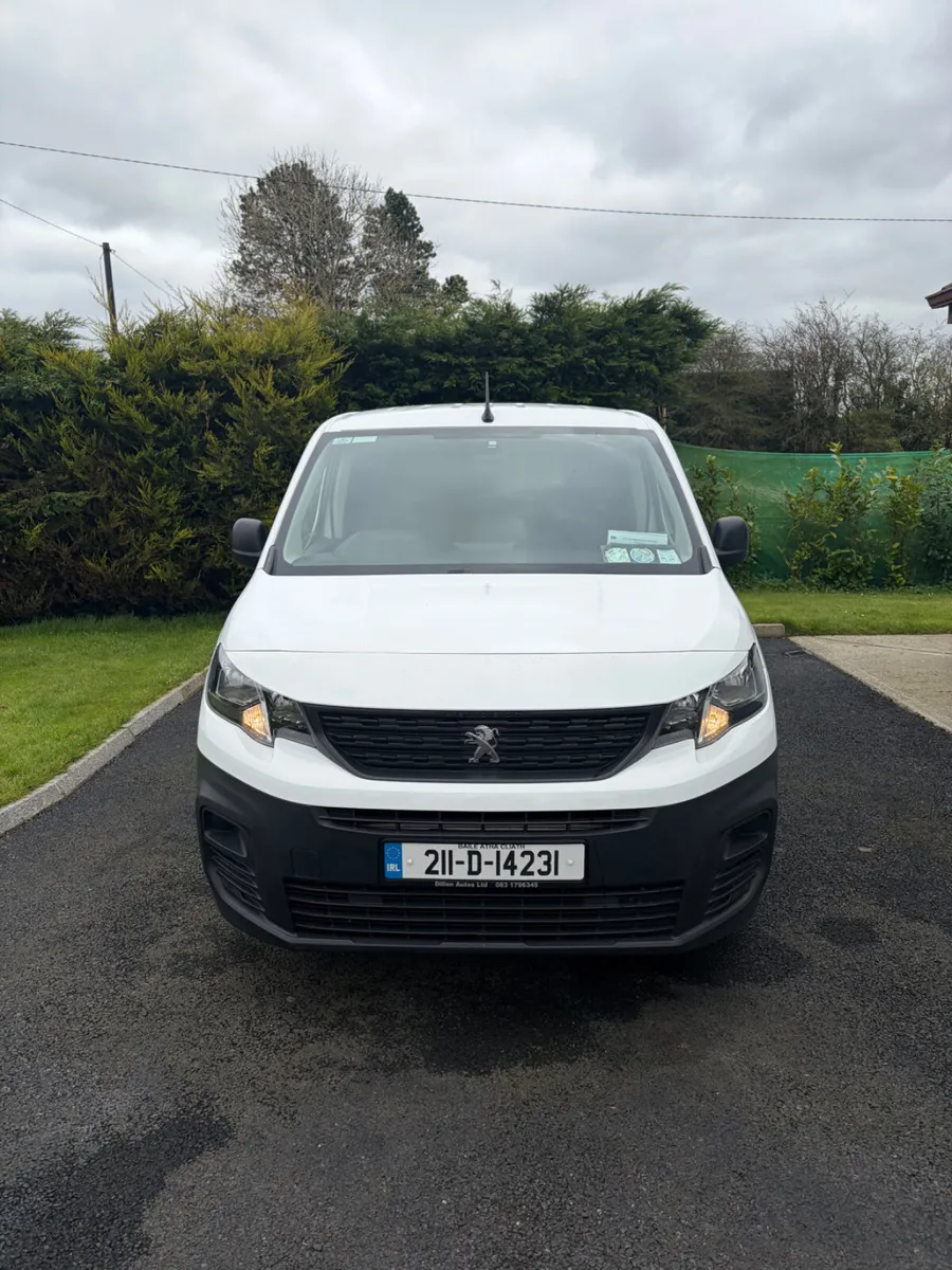 211 Peugoet Partner - free tank of diesel - Image 2