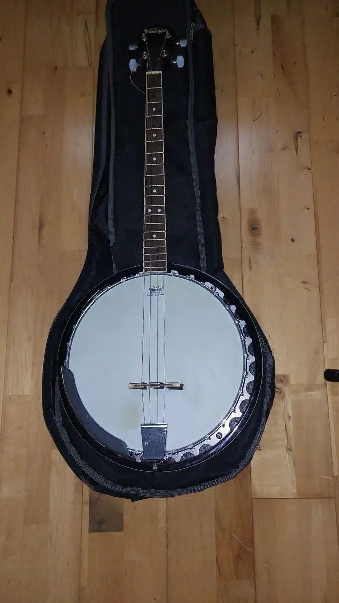 Banjo - Image 1