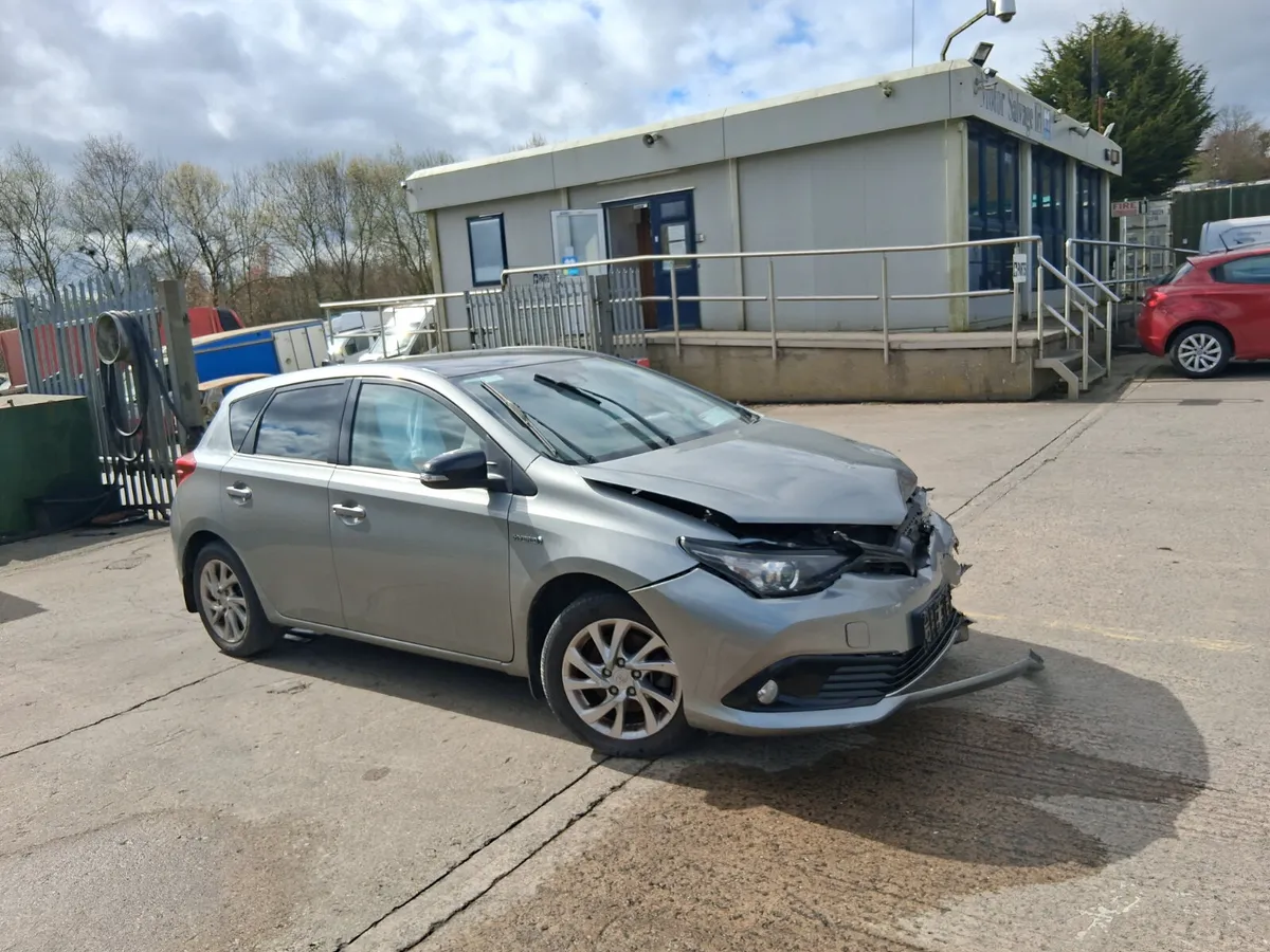 2018 TOYOTA AURIS HYBRID (for parts only) - Image 4