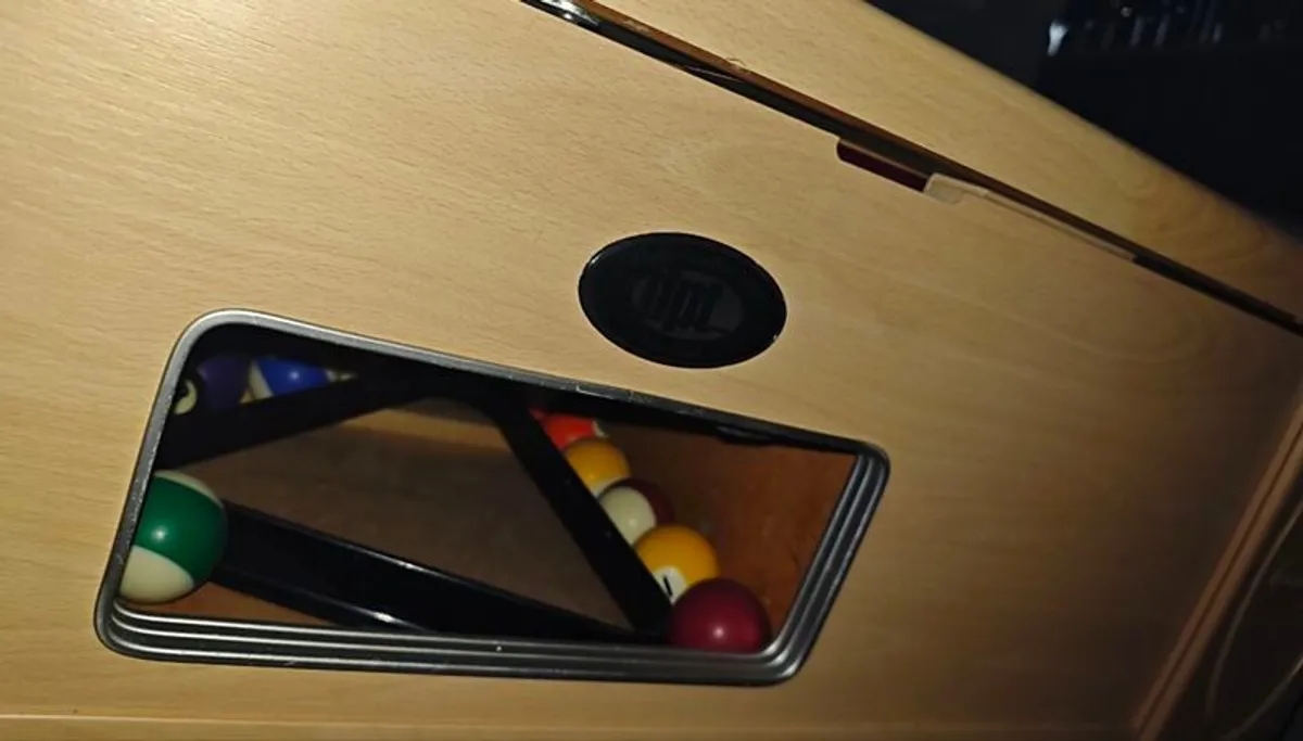 DPT Monarch 7ft Slate Bed Pool Table - pine & Burgundy - Image 2