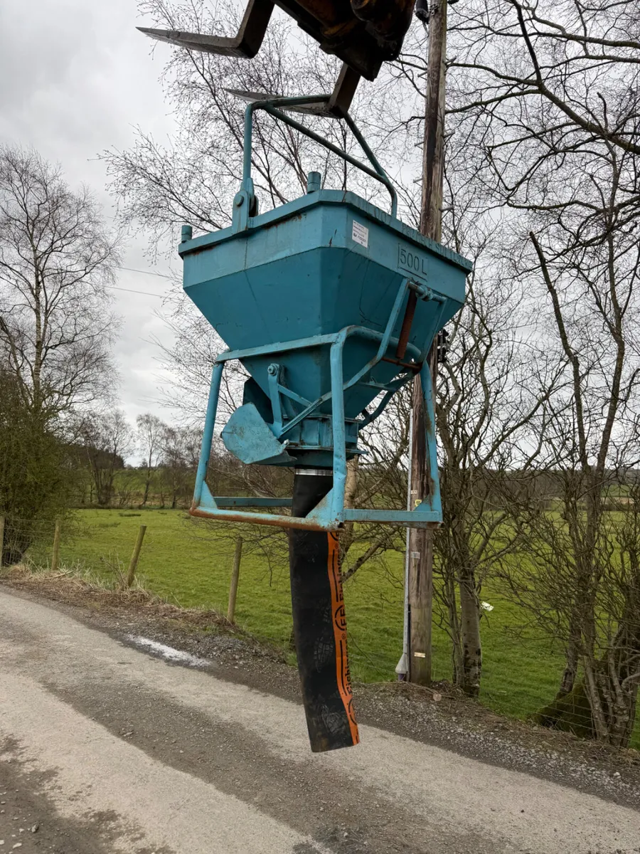 Concrete Skip - Image 1