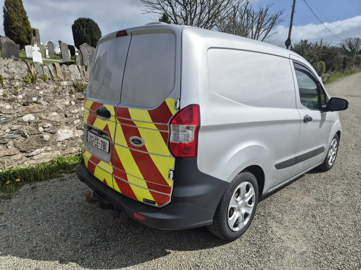 Ford Transit Courier only 75000kms - Image 4