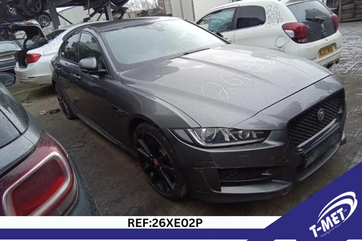 2017 JAGUAR XE BREAKING FOR PARTS - Image 1