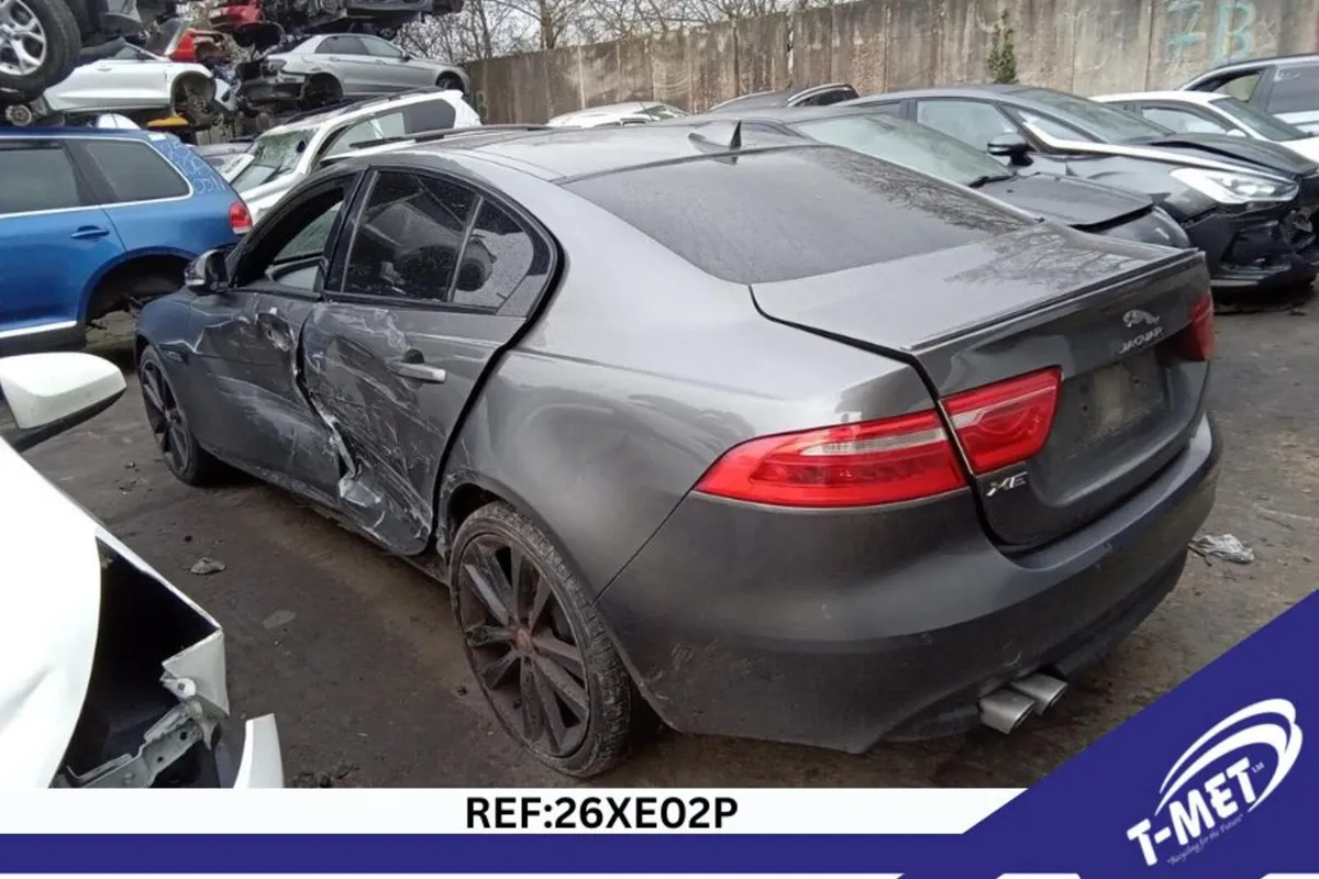2017 JAGUAR XE BREAKING FOR PARTS - Image 4