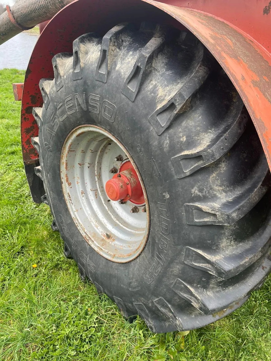 Slurry tanker - Image 4