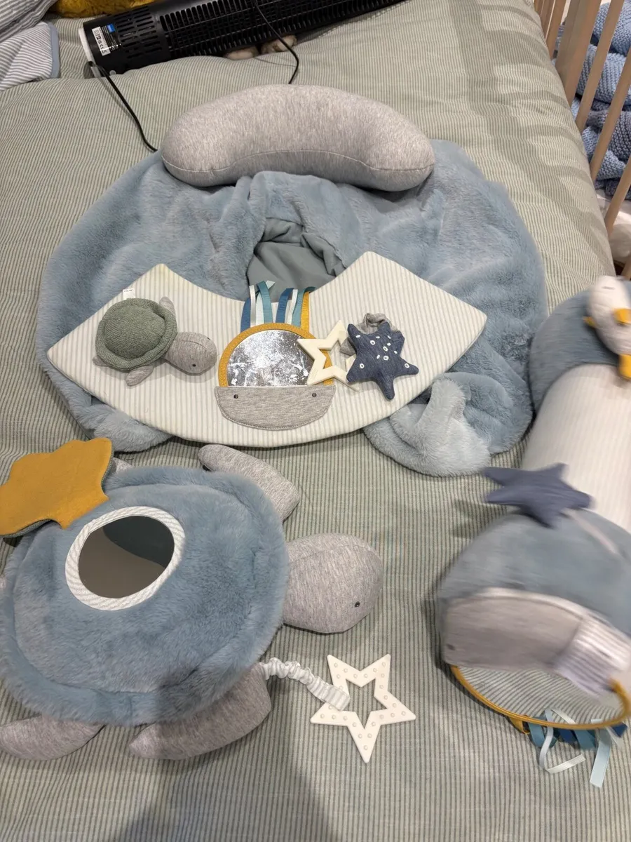 Mamas&Papas floor cushion & tummy time for baby - Image 1