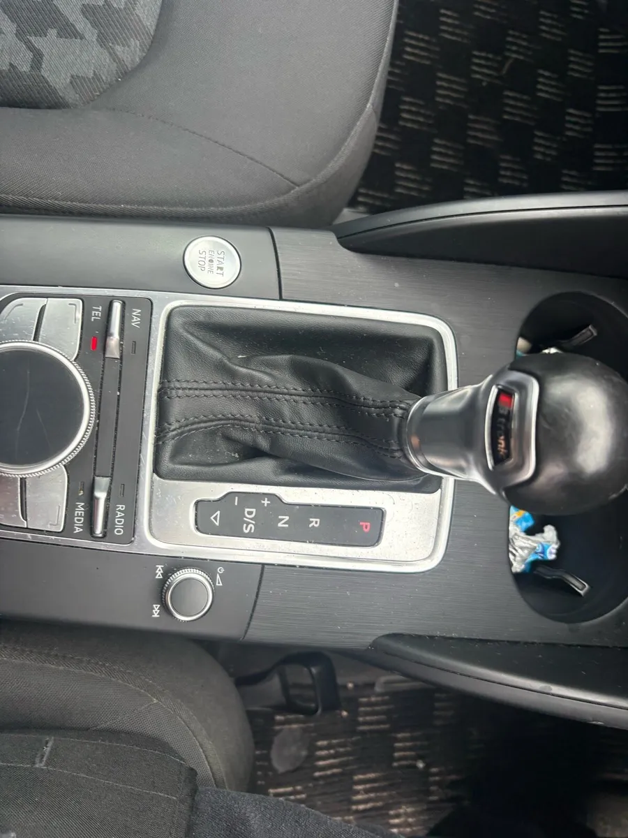 15 A3…1.4 Auto - Image 2