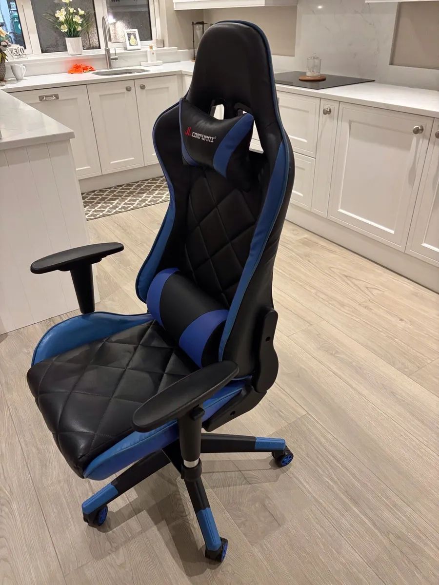 Gaming Chair - Image 1