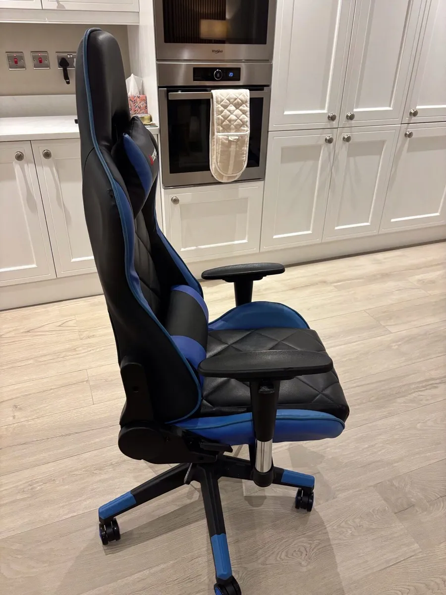 Gaming Chair - Image 4